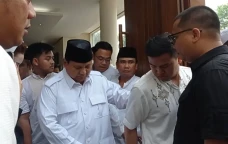Prabowo Kenang Desmond...