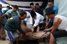 Larangan Memberi Upah...