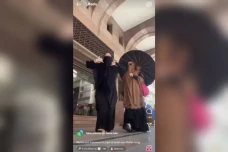 Heboh Wanita Indonesia...