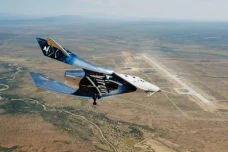 Virgin Galactic Sukses...