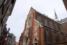 Fenomena Gereja-gereja...