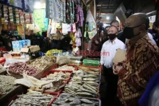 Dorong Digitalisasi...