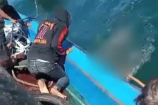 Terseret Arus, Korban...