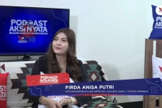 Terjun ke Dunia Politik,...