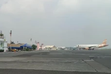 Pesawat Jet Dialihkan...