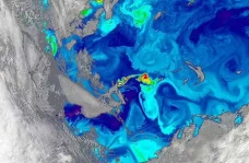 4 Macam Warna Air Laut...