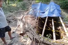Ngeri! Muncul Lubang...