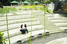 Kama Ruang, Tempat Nongkrong...