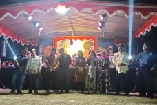Gelar Wayang Kulit,...