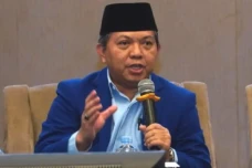 Rekontekstualisasi Semangat...
