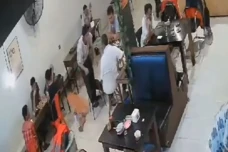 Miris! Gegara Biji Catur,...