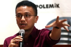 Rocky Gerung Dilaporkan...