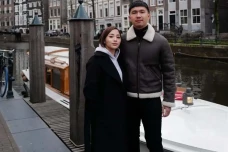 Indra Priawan Suami...