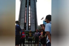 Upaya buat Bumi Lestari,...