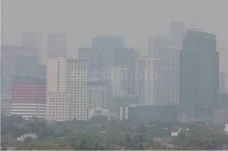 Tekan Polusi Udara Jakarta,...