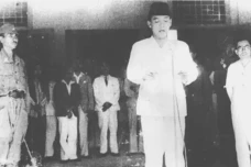 Bacakan Teks Proklamasi,...