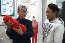 Tangis Bahagia Usman...