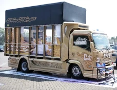 Truk Ini Diubah Jadi...