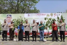 Peringati HUT Ke-78...