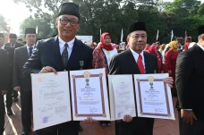 Dua Perwira Terbaik...
