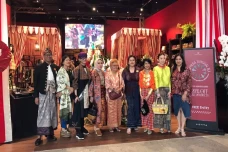 Warna-warni Kain Indonesia...