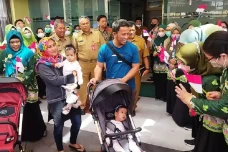 Kisah Bahagia Orang...