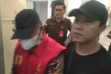 Diduga Korupsi Uang...