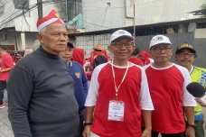 Ikuti Jalan Sehat Bersama...