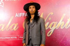 Yayan Ruhian Bintangi...