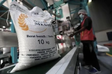 India Setop Ekspor Beras,...