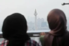 KLHK Jatuhkan Sanksi...