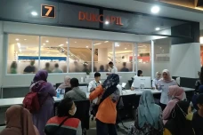 Warga Kabupaten Tangerang...
