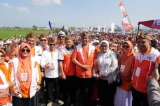Hadiri Jalan Sehat PKS...