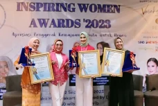 Kiprah Tiga Perempuan...