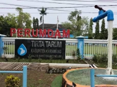 Bupati Cellica Diprotes...