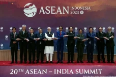 Pimpin KTT ke-20 ASEAN,...