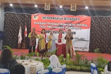 Perempuan Penghayat...