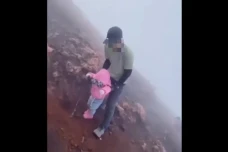 Viral! Ayah Ajak Anak...