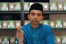 Bolehkah Berzikir dengan...