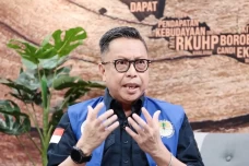 Pemerintah Terapkan...