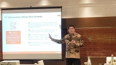 Kebiasaan Berkomentar...
