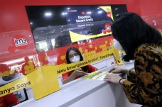 Indosat Resmi Angkat...