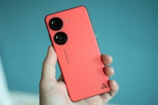 Asus Zenfone 10 Segera...