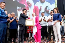 Lesti Kejora Dinobatkan...