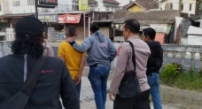 Gasak Perhiasan Emas...