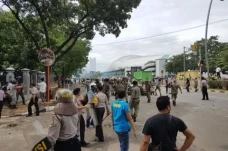 Warga Temukan Benda...
