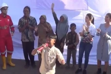 Disaksikan Angela Tanoesoedibjo,...