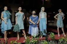 Sambut Hari Batik Nasional,...