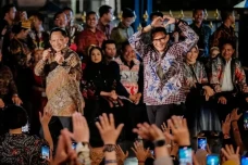 Hari Batik Nasional,...