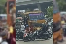 Kronologi Sopir Truk...